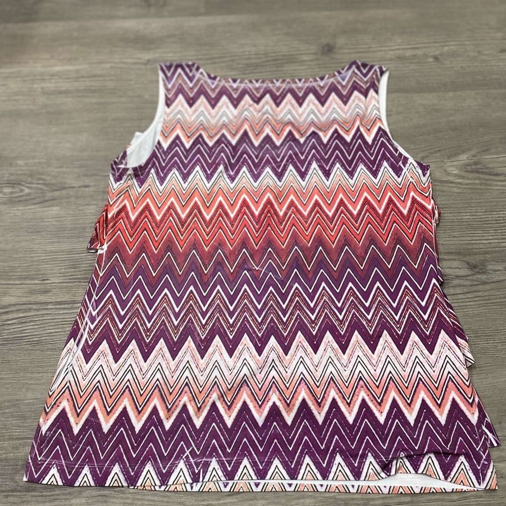 Zigzag Layered Ruffle Tank - Picture 4 of 10